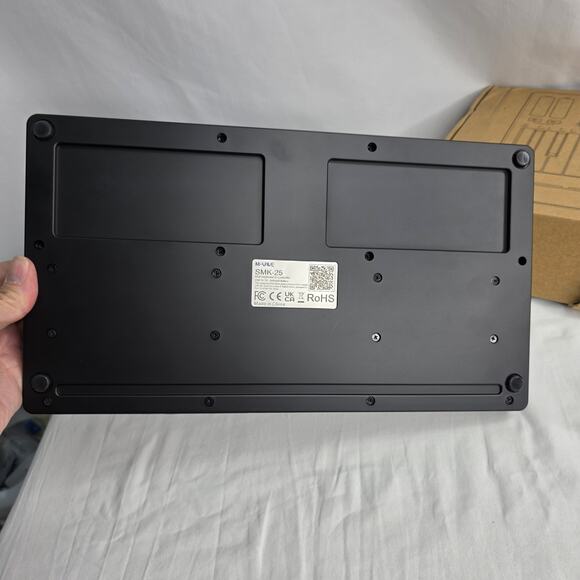 M-VAVE 25 Key USB MIDI Keyboard Controller W 8 Backlit Drum Pads Wireless - Picture 14 of 16